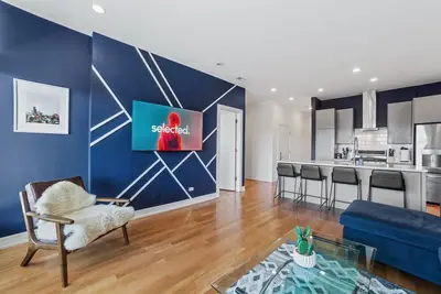 Image de Spacious 4br 2ba Unit in Ukrainian w/ 2 Balconies