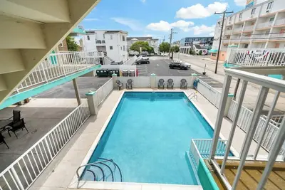 Image de This condominium is a 1 bedroom(s), 2 bathrooms, located in Wildwood, Nj.