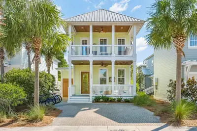 Image de 30a Beach House Blue Crab Cottage - Sleeps 12, Pool, Free Golf, 4 Bikes Included