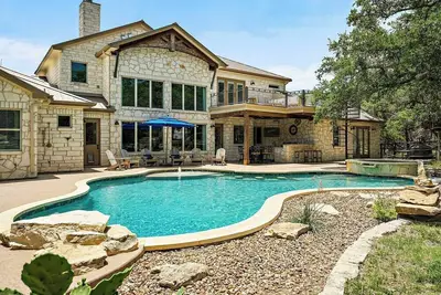 Big Red Chicken Estate