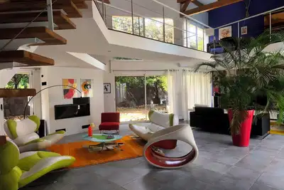 Image de A 4 kms d'Uzes ville d'architecte 330 m² piscine chauffée