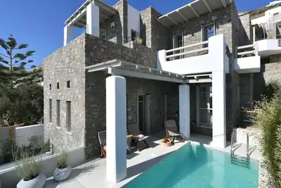 Image de Sunset Splendor Coastal Escape With Pool