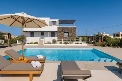 Image de Golden Sunrise Suites - Santorini Superior Suite