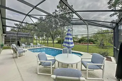 Image de South Facing Pool Home with Golf Course Views
