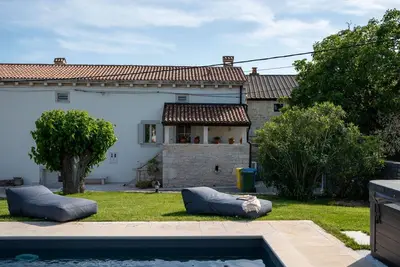 Image de Villa Jona in Žužići - Haus für 8 Personen