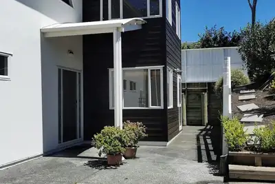 Image de Lilypad of Three Kings / Urban Retreat w/parking