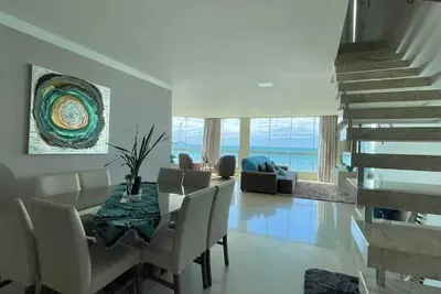 Image de 3 Bedroom Penthouse Apartment