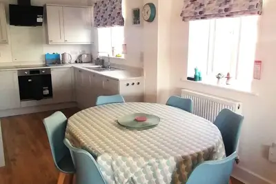 Image de The Cornish Retreat - new 3 bed home - central Bude, minutes to the beaches!