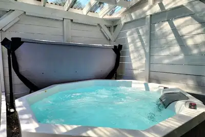 Image de Retraite de Luxe | Spa, Borne Ve et Stationnement