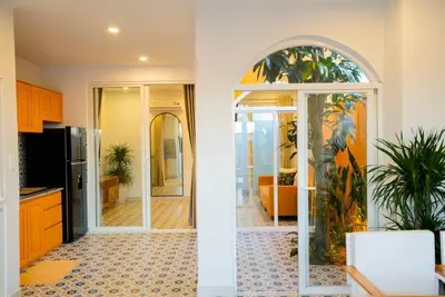 QCasa Mango - 3 bedroom villa with pool, kitchen, stunning view, work-desk, wifi