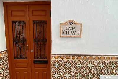 \"Casa Millantú\": cozy traditional house with a jacuzzi on the terrace