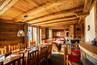 Image de 7 Pièces pour 12 Personnes