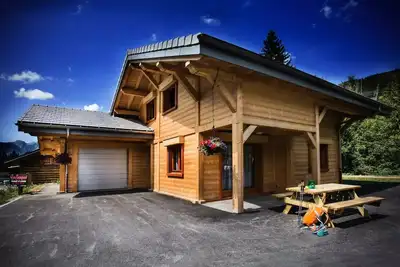 Image de 4 Pièces pour 10 Personnes