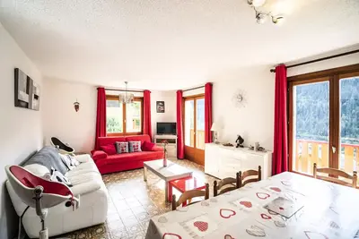 Image de 4 Pièces pour 8 Personnes