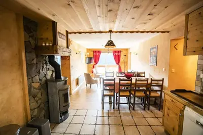 Image de 5 Pièces pour 7 Personnes