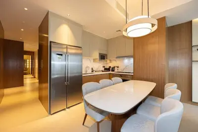 Image de Stunning Opera 3br Apartment