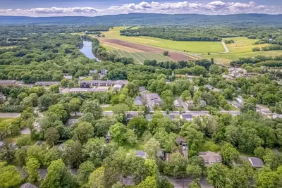 Image de Beautiful 3-bedroom house in New Paltz with Ac, WiFi, SunDeck & Close to All