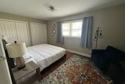 Image de Stokes Stay: 4 Br-2. 5ba Modern house in wonderful Skokie!