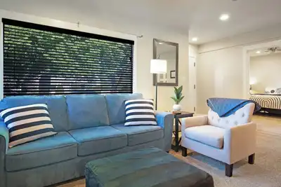 Image de The Family Getaway! 5 bdrm 2 bath indoor adventure!