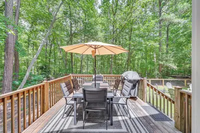Image de Fisher's Retreat Near Lake Thurmond: Tignall Home
