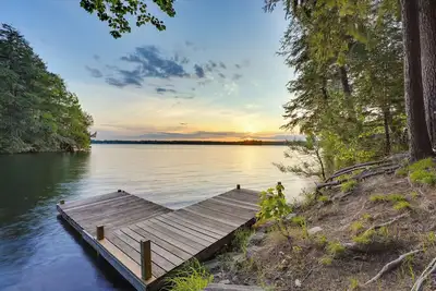 Image de Peaceful Lakefront Maine Cabin w/ Sunset Views