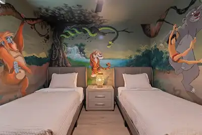 Image de Disney Pool Home with Free Water Park