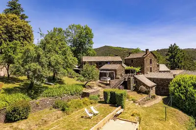 Image de Gîte cosy avec vue, jacuzzi & piscine – cœur des Cévennes, randonnée, détente.