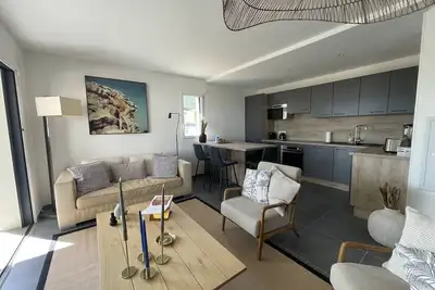Image de Elégant appartement dans une résidence avec piscine
