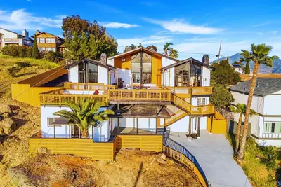 Image de Sunset Oasis Pool Home + Stunning San Diego Views + Pool Table + Ping Pong Table