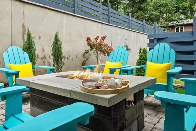 Image de Spacious 4-bedroom house in charming Black Mountain with Game Room and Hot Tub