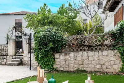 Image de Luxury 5br Villa - Pool, WineCellar, Gardens & Bbq