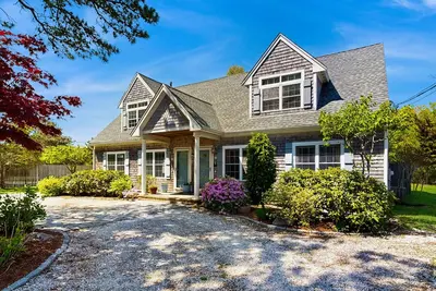 Image de Two family dog friendly cottages: close to beach & town