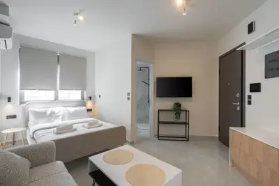 Image de Liv - Prime Central Athens Studio S8-3a