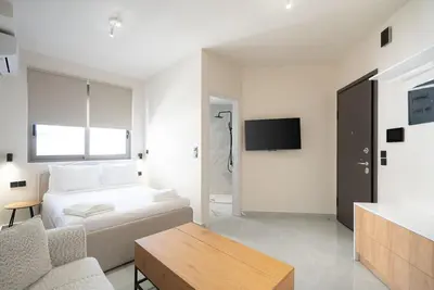 Image de Liv - Prime Central Athens Studio S8-1a