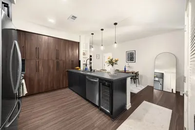 Image de Valeria - Prime Luxury Apartment - 1br King Bed/1ba w/Amenities