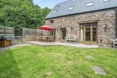 Image de 4 chambres à coucher à Cwmdu, near Crickhowell