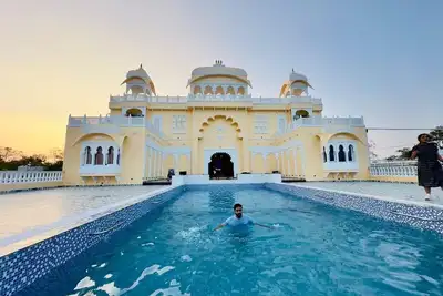 Image de Rajputana Palace with Private Pool in Hyderabad by Homeyhuts