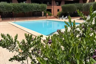 Image de St Cyprien golf appart avec terrasse et piscine