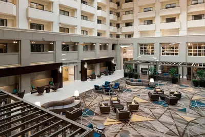 Image de Explore Fairfax from a Comfortable Stay Near Gmu and Fair Oaks Mall