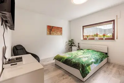 Image de Appartement \"Haus Sonnenschein\" avec terrasse privée, jardin partagé et Wi-Fi