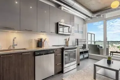 Image de 5 min walk to Stampede | 2br |Ac |Near Frt Calgary