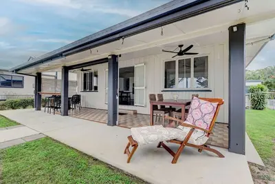 Image de Luxury Absolute Beachfront and Pet friendly!