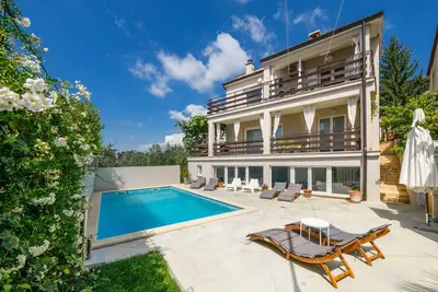 Image de Cozy Apartment Luka with Shared Pool and Gym