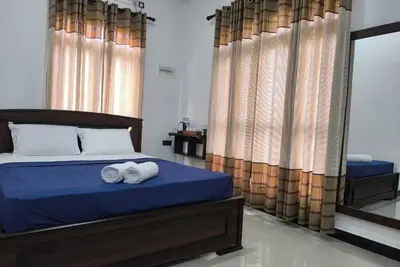 Image de 3-bedroom hotel in amazing Anuradhapura with Ac, WiFi, hot water