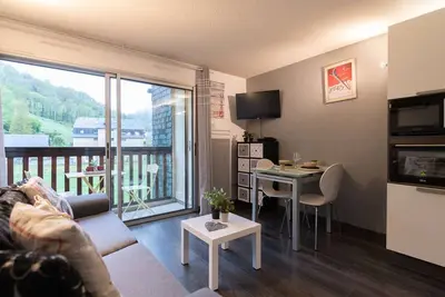 Image de Appartement rénové 4 personnes calme proche centre Saint-Lary