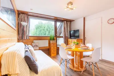 Image de Appartement pour 4 personnes avec balcon et garage, proche téléphérique et commerces à Saint-Lary