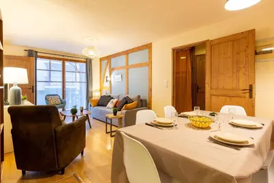 Image de Appartement centre-ville Saint-Lary-Soulan avec piscine, sauna et parking