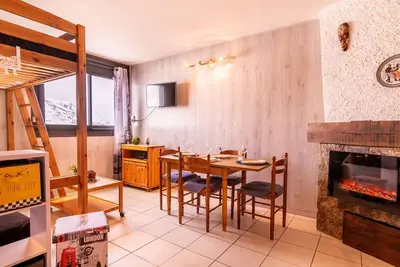 Image de Studio pour 4 personnes à Saint Lary Pla d'Adet avec cuisine et Tv