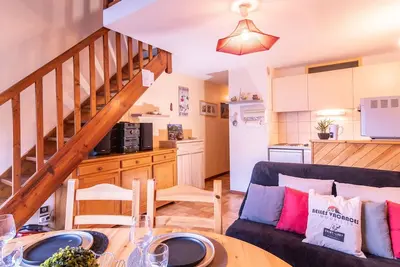 Image de Appartement 8 personnes avec parking à 200 m du centre de Saint-Lary et proche des remontées mécaniques