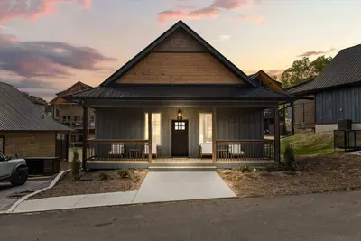 Image de Fernwood Cottage • Near Dollywood & More